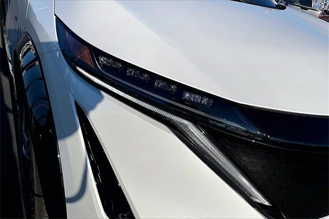 Certified 2025 Nissan Ariya AWD image 31