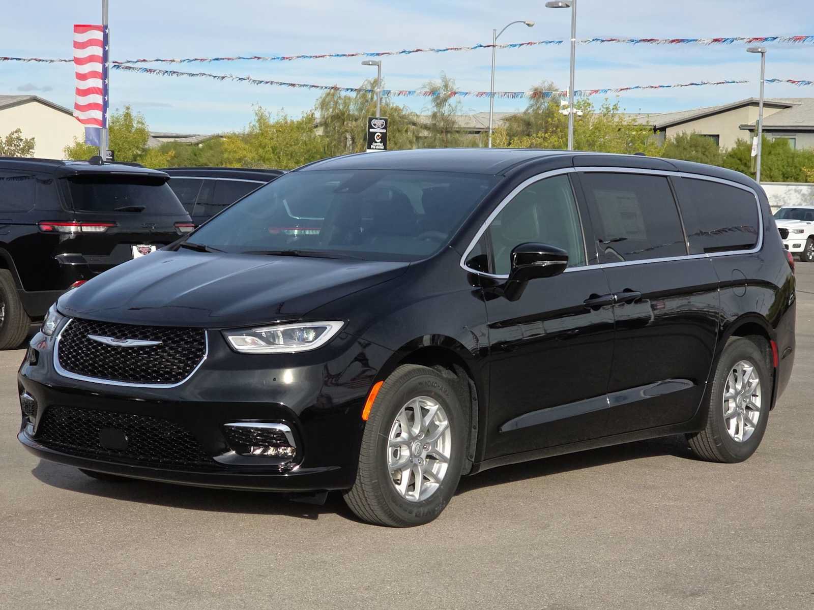 New 2026 Chrysler Pacifica Select FWD image 4