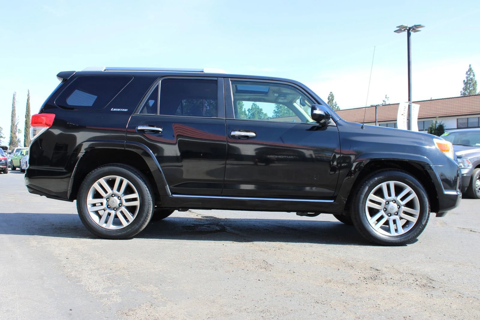 Used 2010 Toyota 4Runner Limited image 46