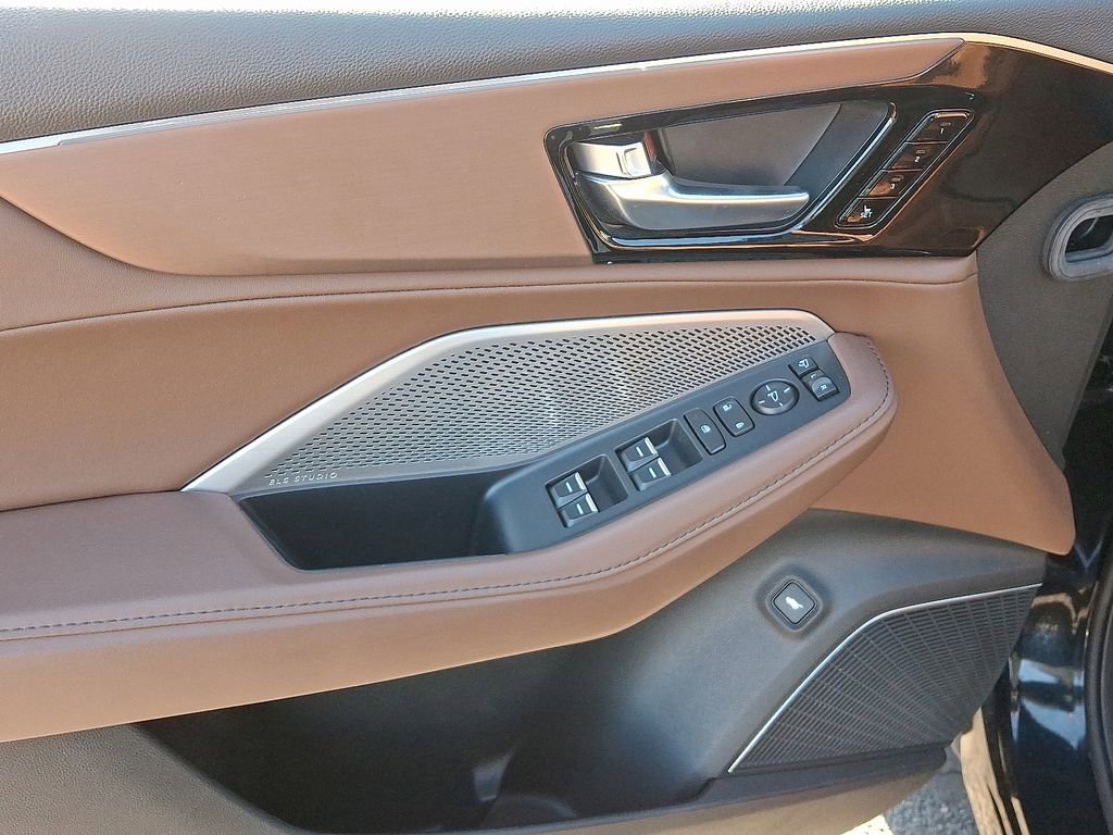 Certified 2024 Acura MDX SH-AWD w/ Technology Package image 13