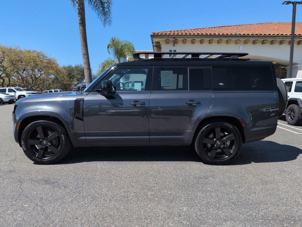 Used 2023 Land Rover Defender 130 SE image 8