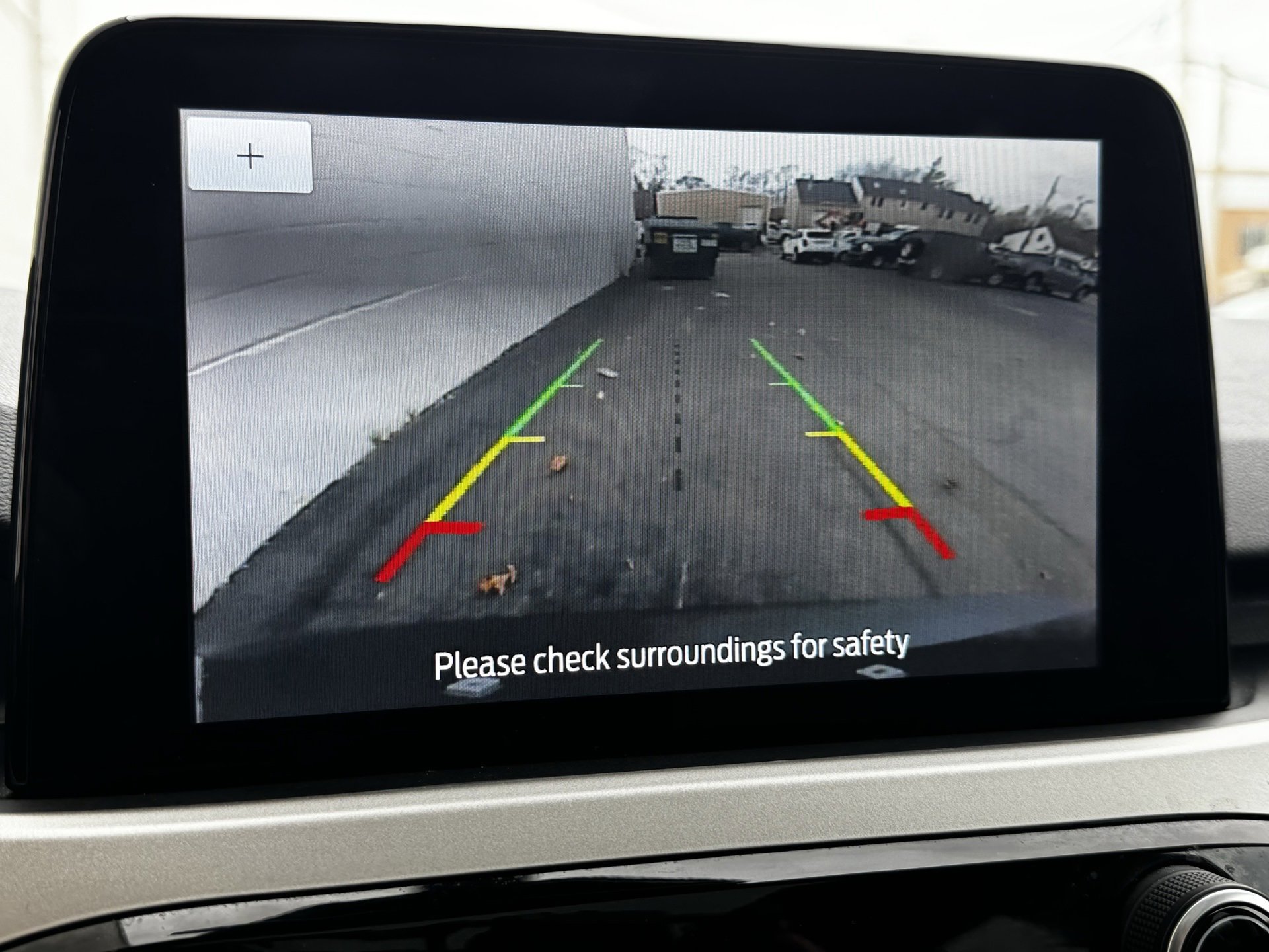 Used 2020 Ford Escape SE image 23