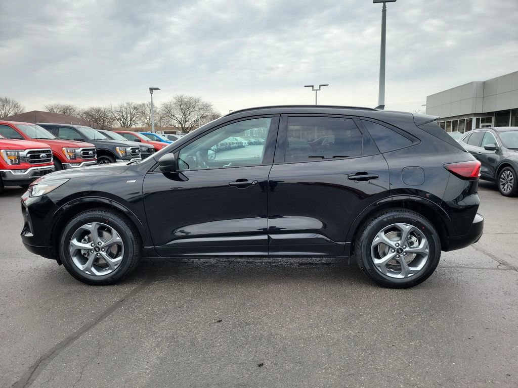 Certified 2023 Ford Escape ST-Line w/ Tech Pack #1 image 7