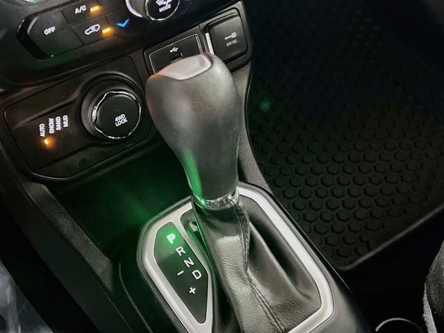 Used 2018 Jeep Renegade Sport w/ Power & Air Group AWD/4WD image 16