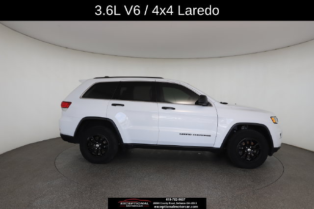 Used 2020 Jeep Grand Cherokee Laredo AWD/4WD image 22
