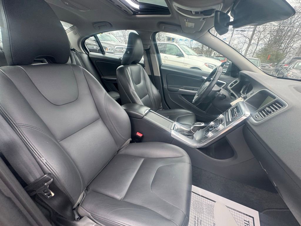 Used 2017 Volvo S60 T5 Inscription w/ Convenience Package image 21