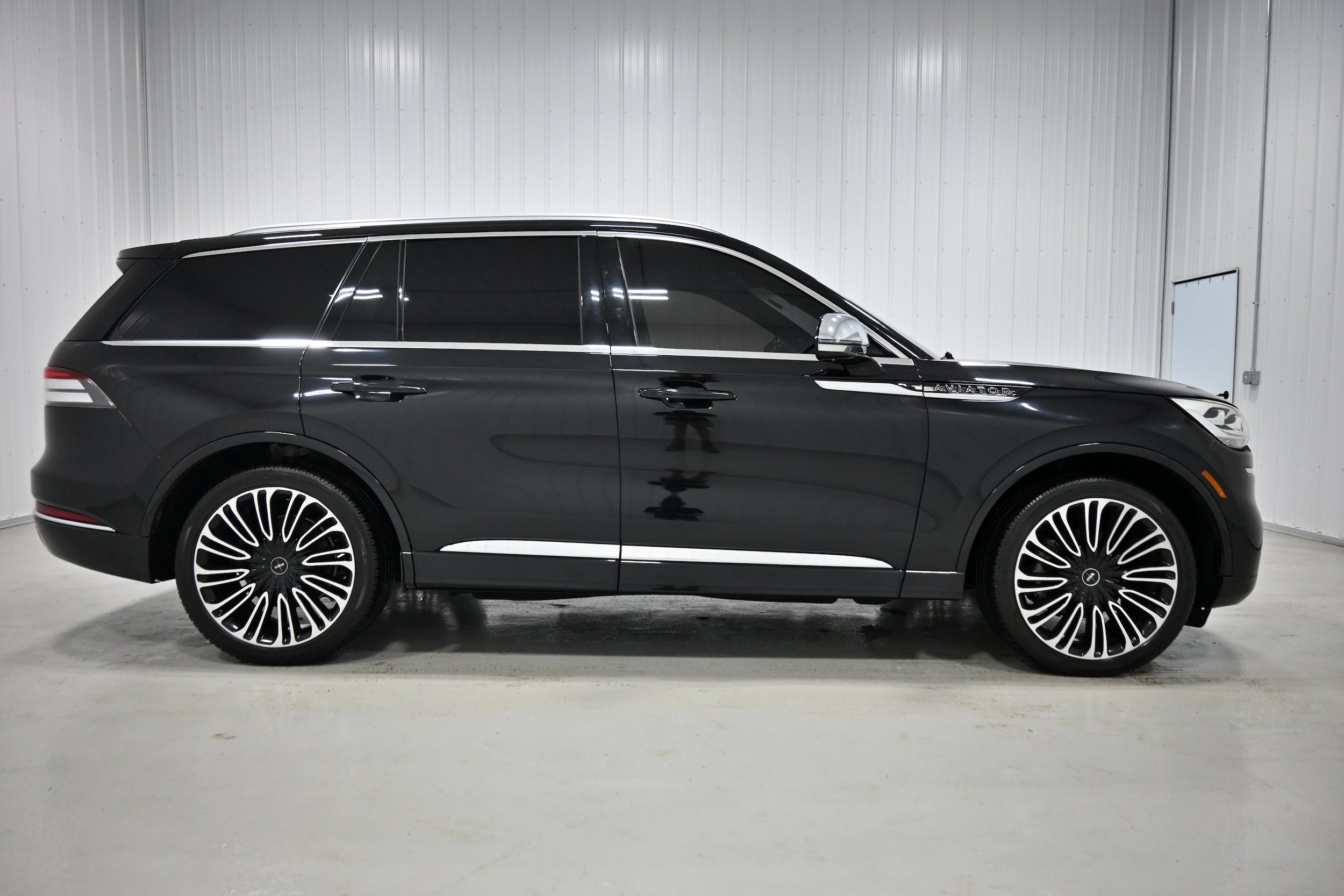 Used 2021 Lincoln Aviator Black Label AWD/4WD image 39