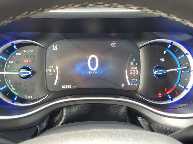Used 2024 Chrysler Pacifica Limited FWD image 13