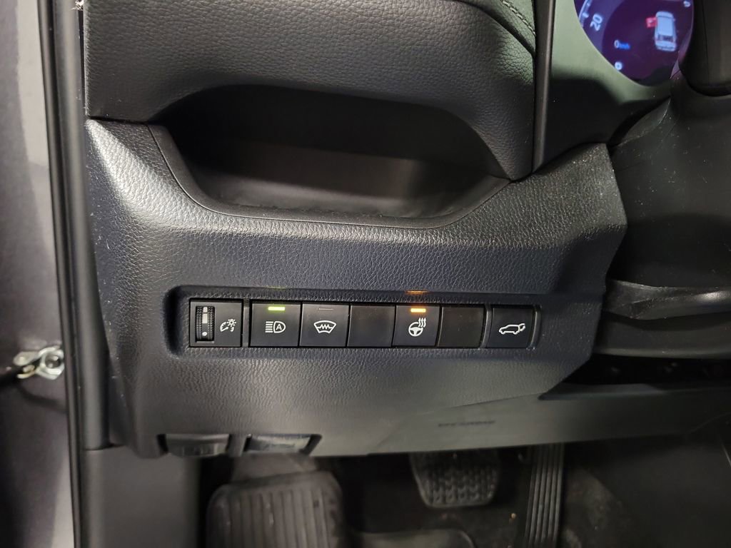 Used 2023 Toyota RAV4 XLE image 21