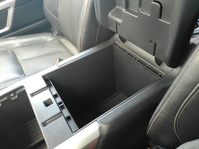 Used 2017 Nissan Titan SL RWD image 54