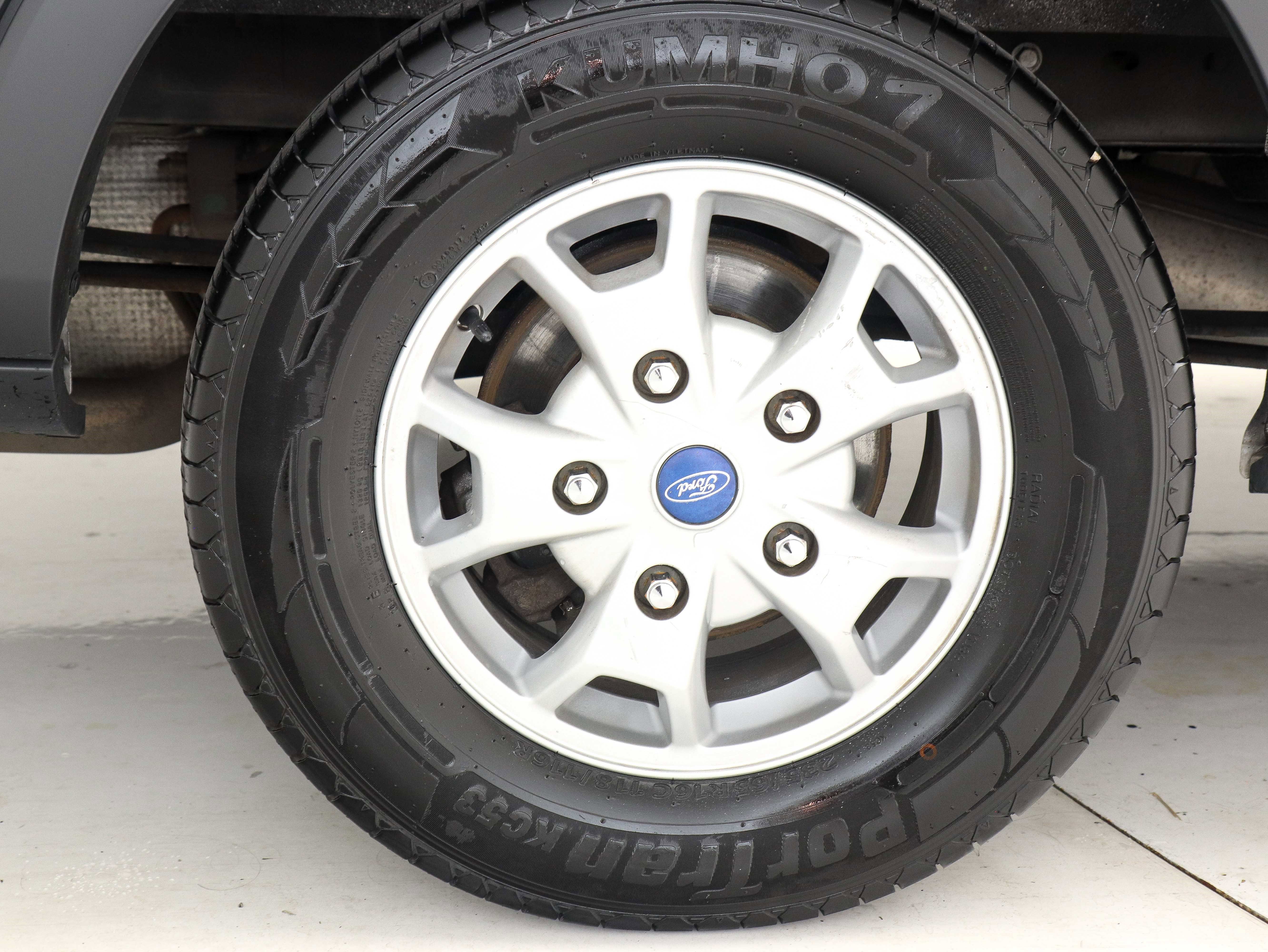 Used 2016 Ford Transit 150 XLT image 31