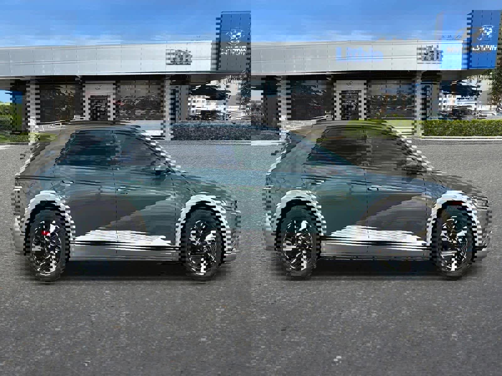 New 2026 Hyundai Ioniq 5 Limited image 8