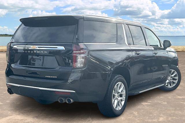 Used 2023 Chevrolet Suburban Premier image 6
