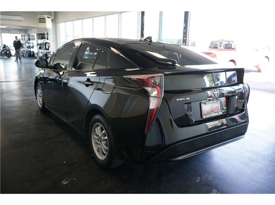 Used 2017 Toyota Prius Two image 5
