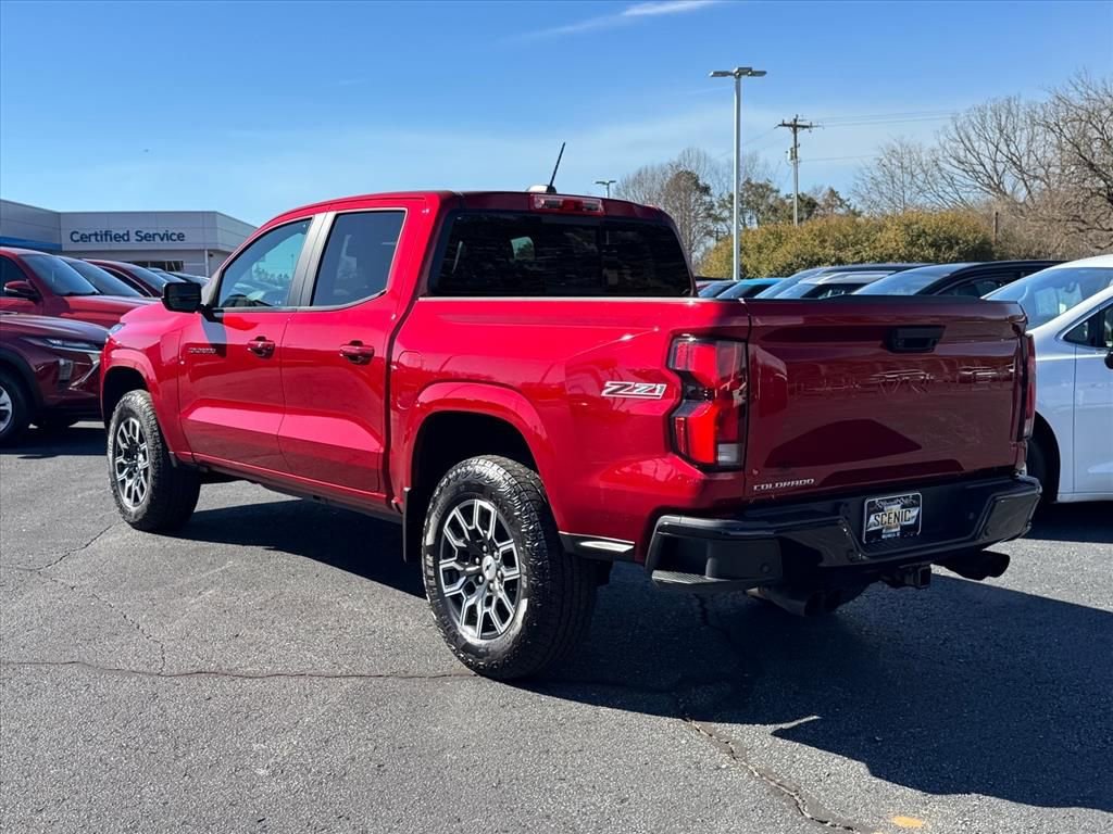 Used 2024 Chevrolet Colorado Z71 w/ Z71 Convenience Package 2 AWD/4WD image 5