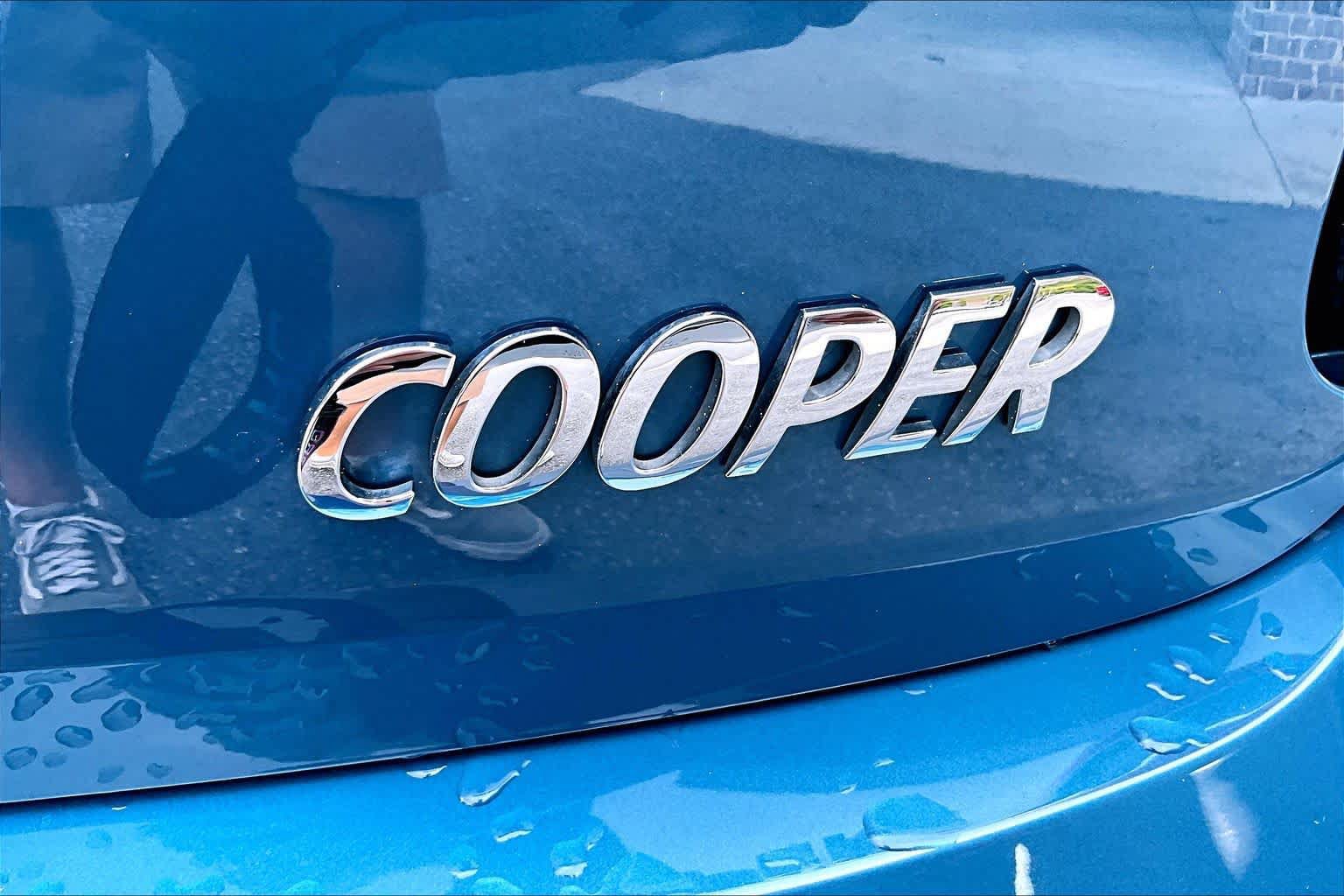 Used 2022 MINI Cooper 2-Door Hardtop FWD image 9