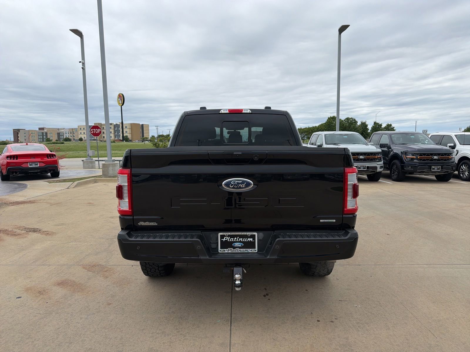 Used 2022 Ford F150 Lariat AWD/4WD image 4