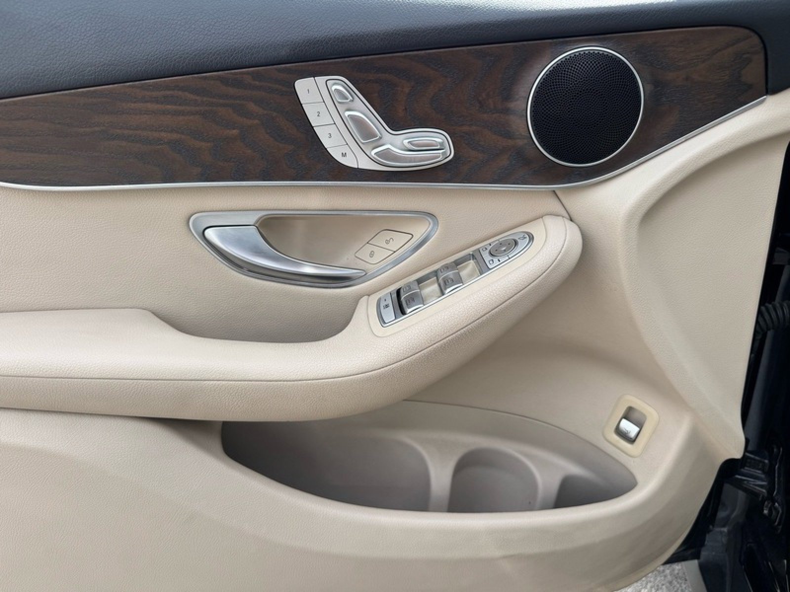 Used 2018 Mercedes-Benz GLC 300 image 14