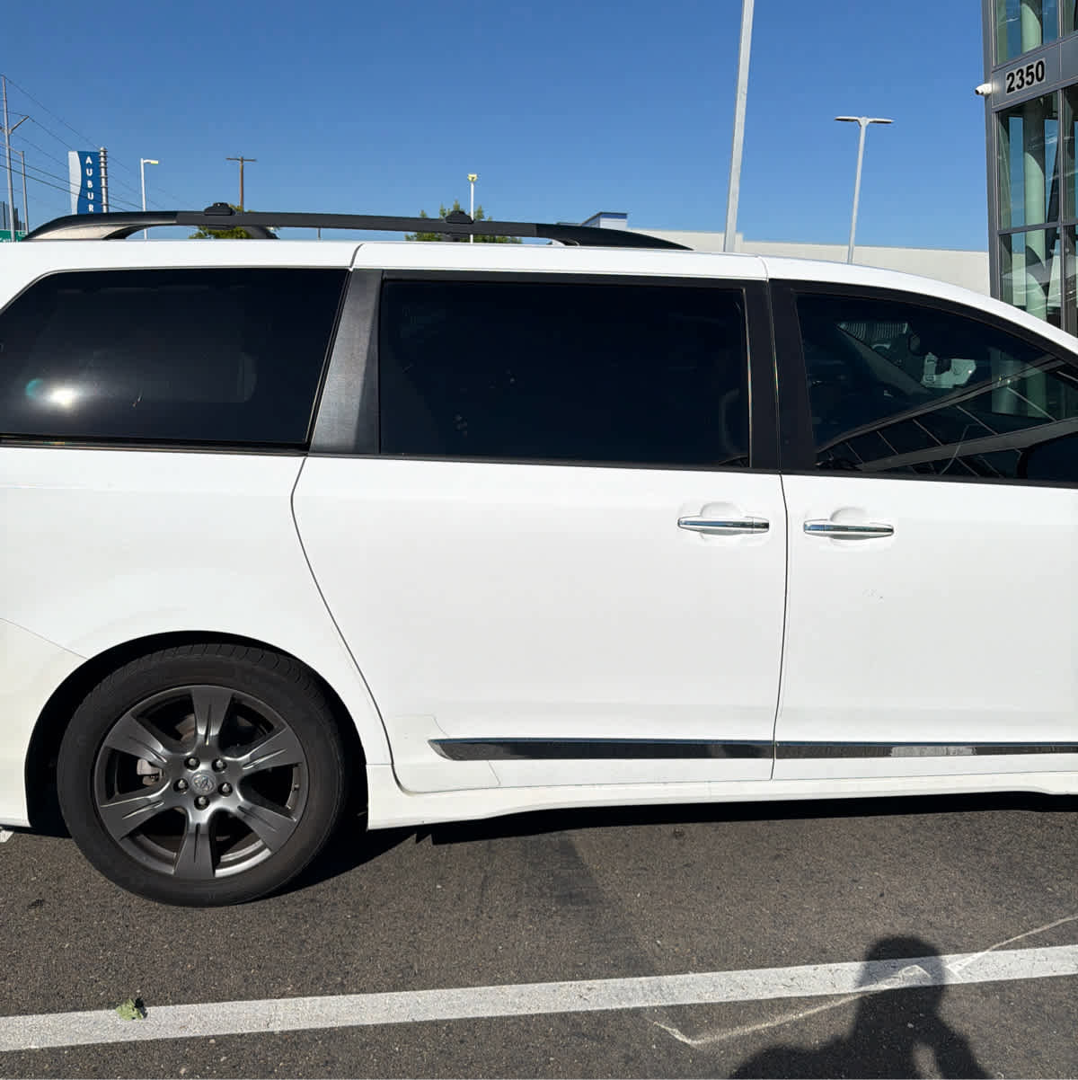 Used 2017 Toyota Sienna SE FWD image 21