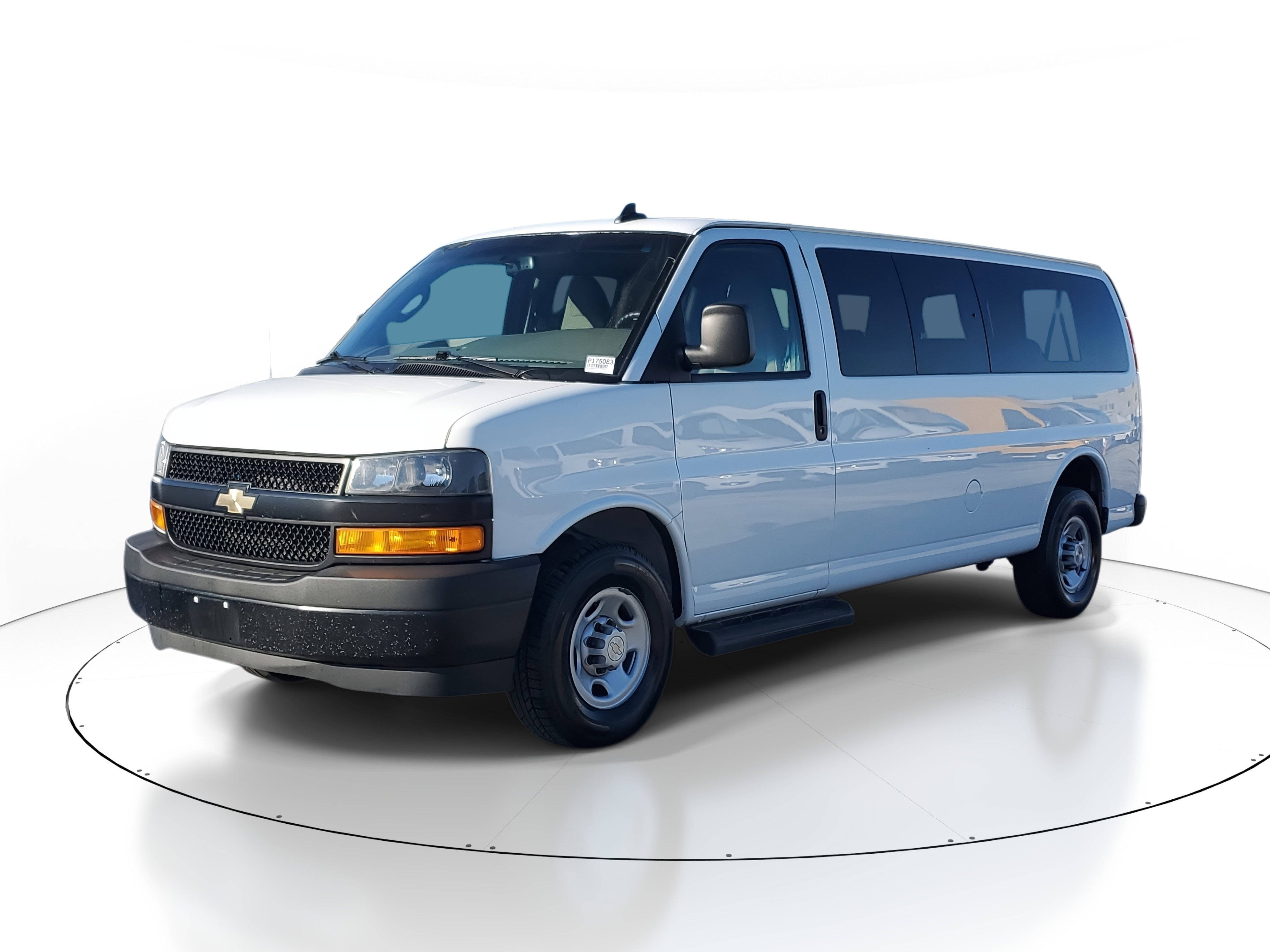 Used 2023 Chevrolet Express 3500 LS image 3