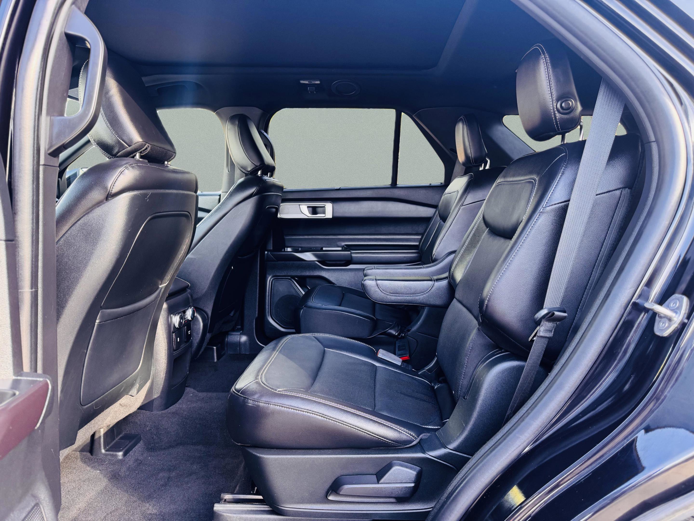 Used 2020 Ford Explorer Limited w/ Class III Trailer Tow Package image 27