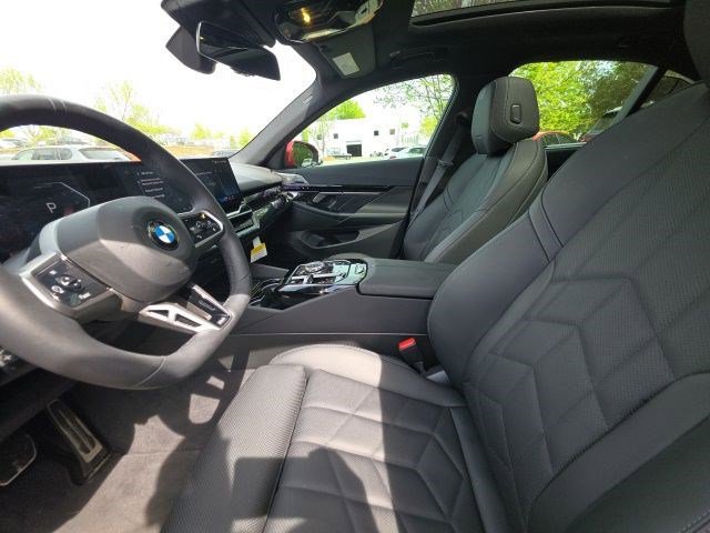 Used 2026 BMW 530i w/ Executive Package image 15