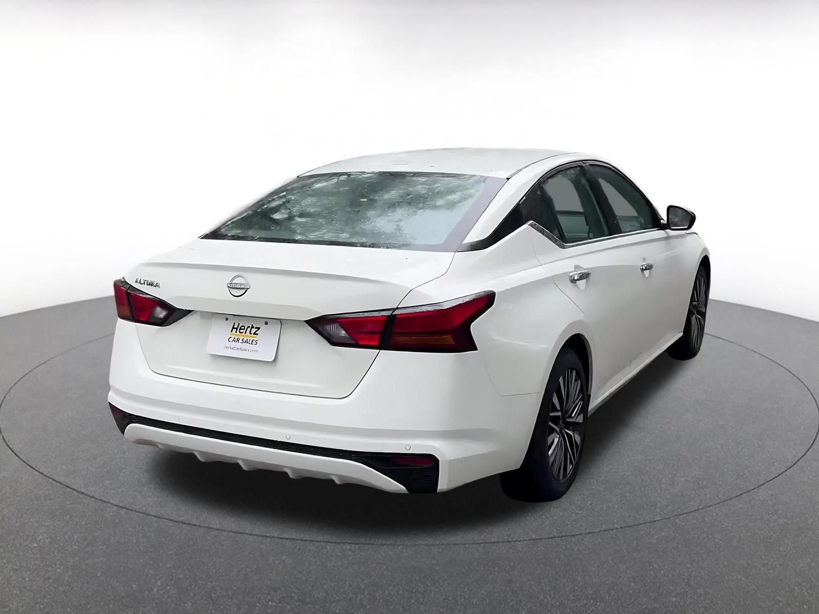 Used 2025 Nissan Altima 2.5 SV FWD image 15