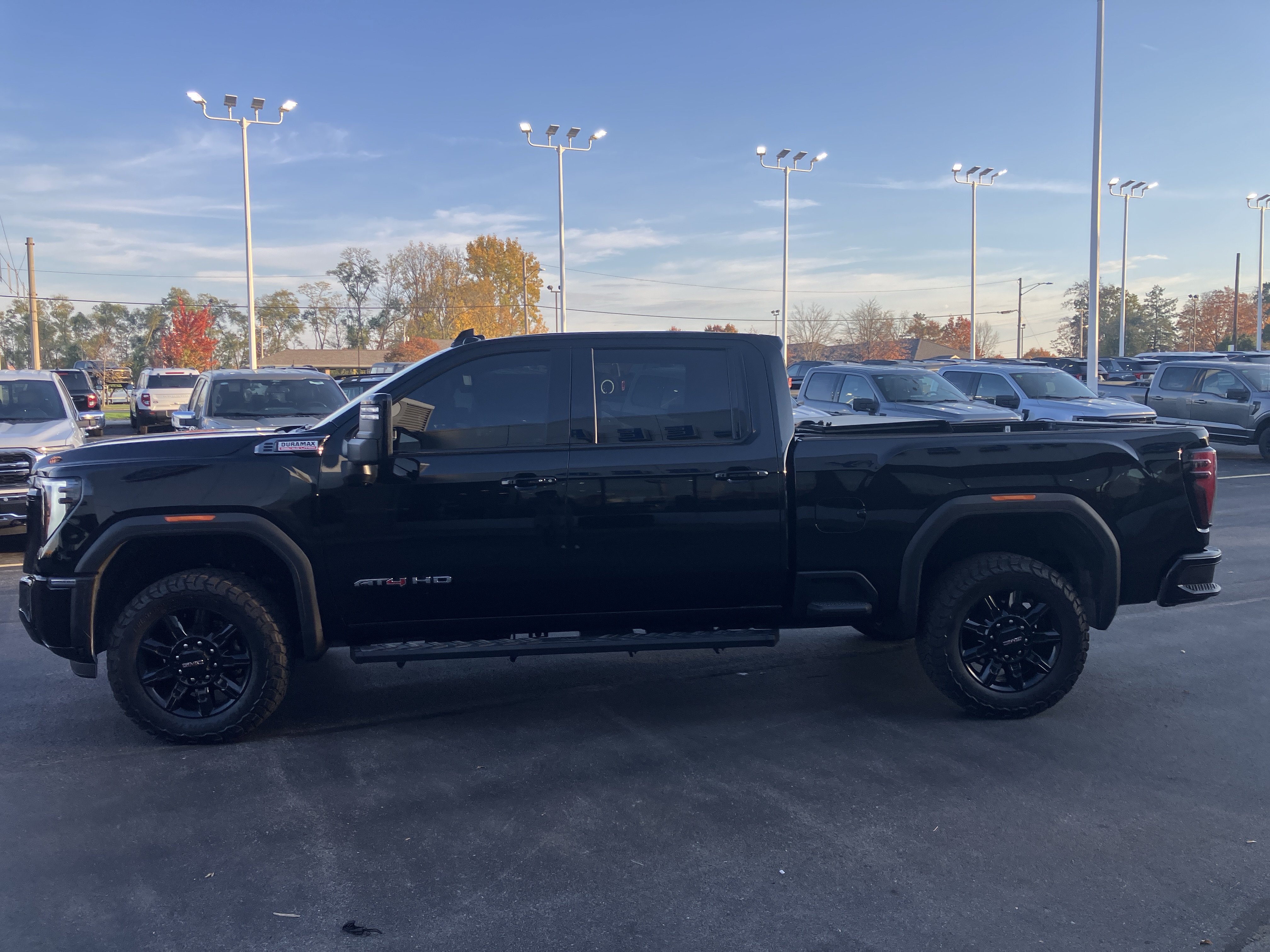 Used 2026 GMC Sierra 2500 AT4 w/ AT4 Preferred Package AWD/4WD image 4