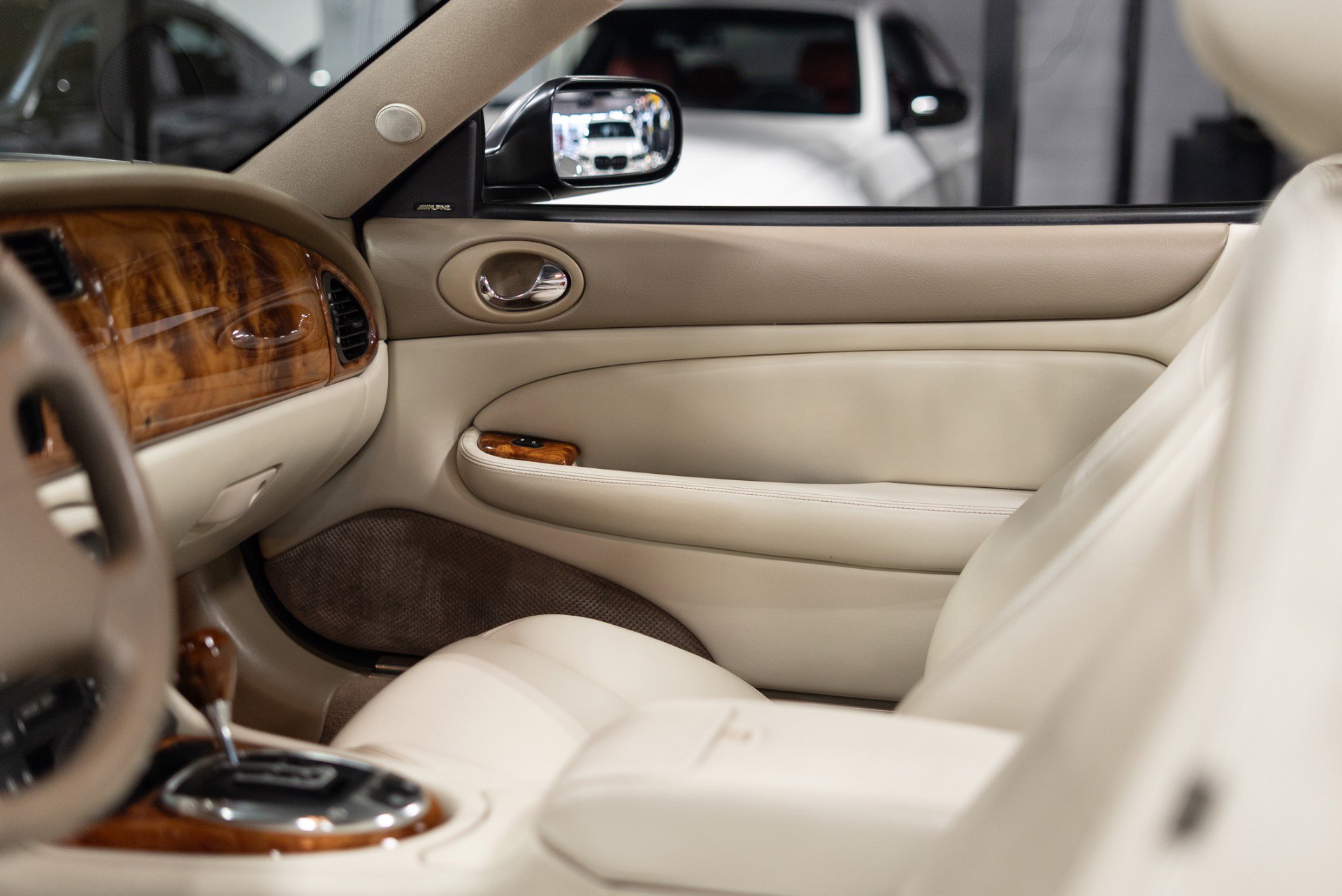 Used 2006 Jaguar XK8 Convertible image 46