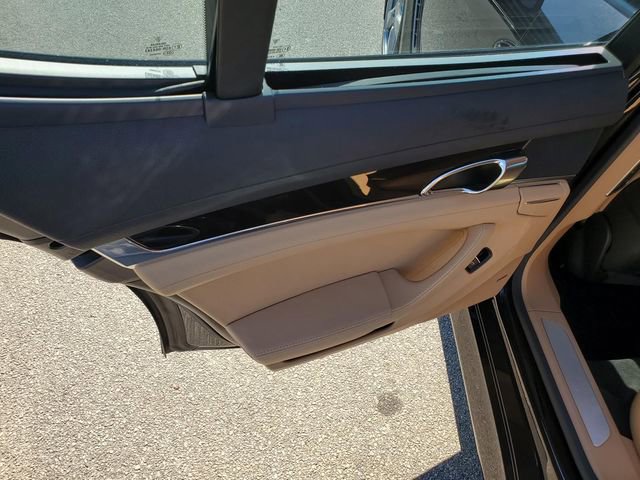 Used 2013 Porsche Panamera 4 Platinum Edition image 16