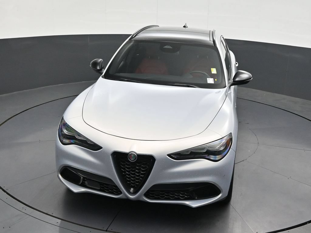 Used 2025 Alfa Romeo Stelvio Sprint w/ Veloce Package AWD/4WD image 22
