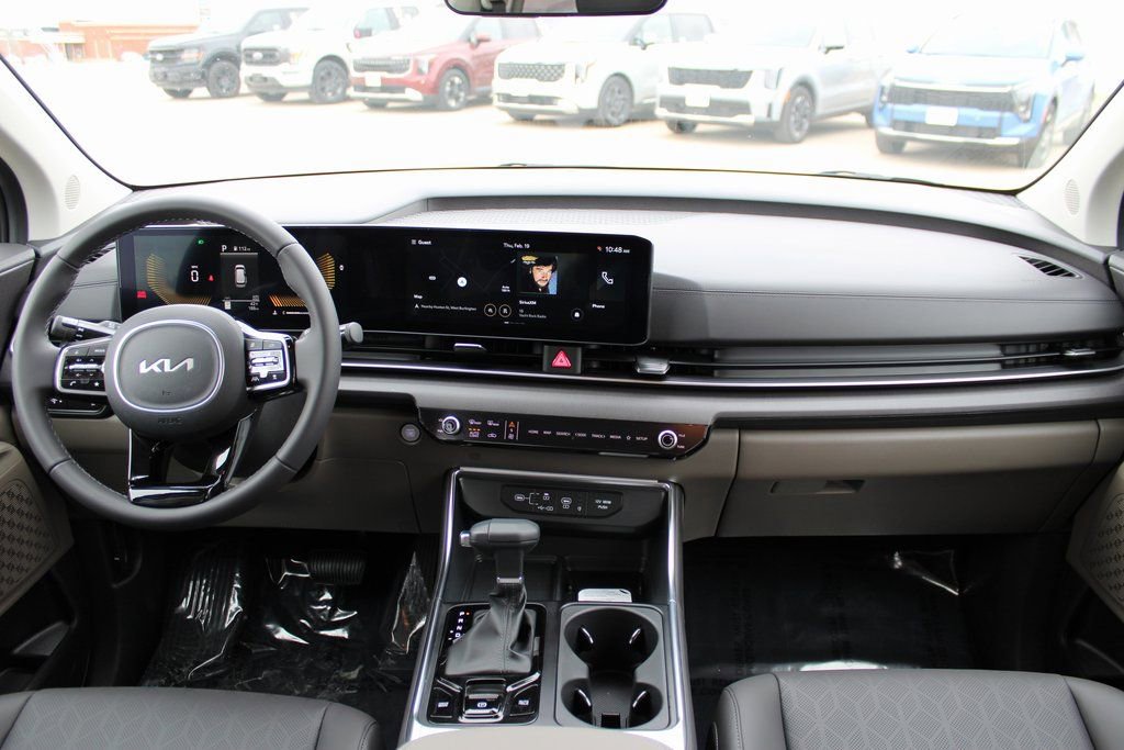 New 2026 Kia Carnival EX FWD image 41