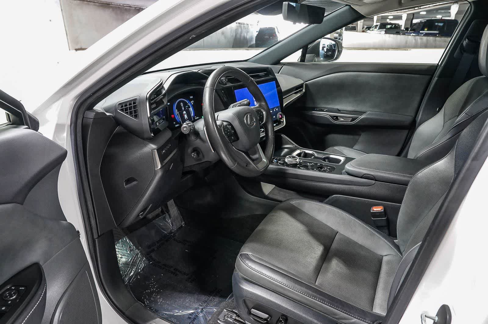 Used 2024 Lexus RZ 300e Premium FWD image 18