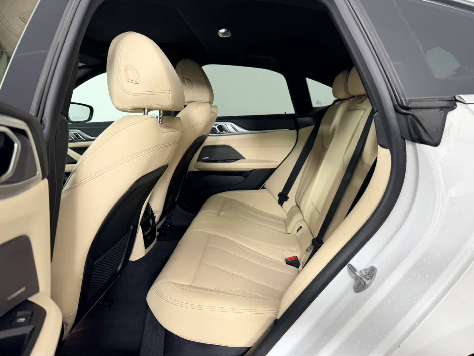 Certified 2023 BMW i4 eDrive35 w/ Premium Package image 15