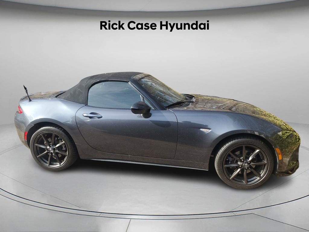 Used 2016 MAZDA MX-5 Miata Club image 3