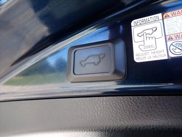 Used 2018 Toyota RAV4 Limited w/ Advanced Technology Package AWD/4WD image 9