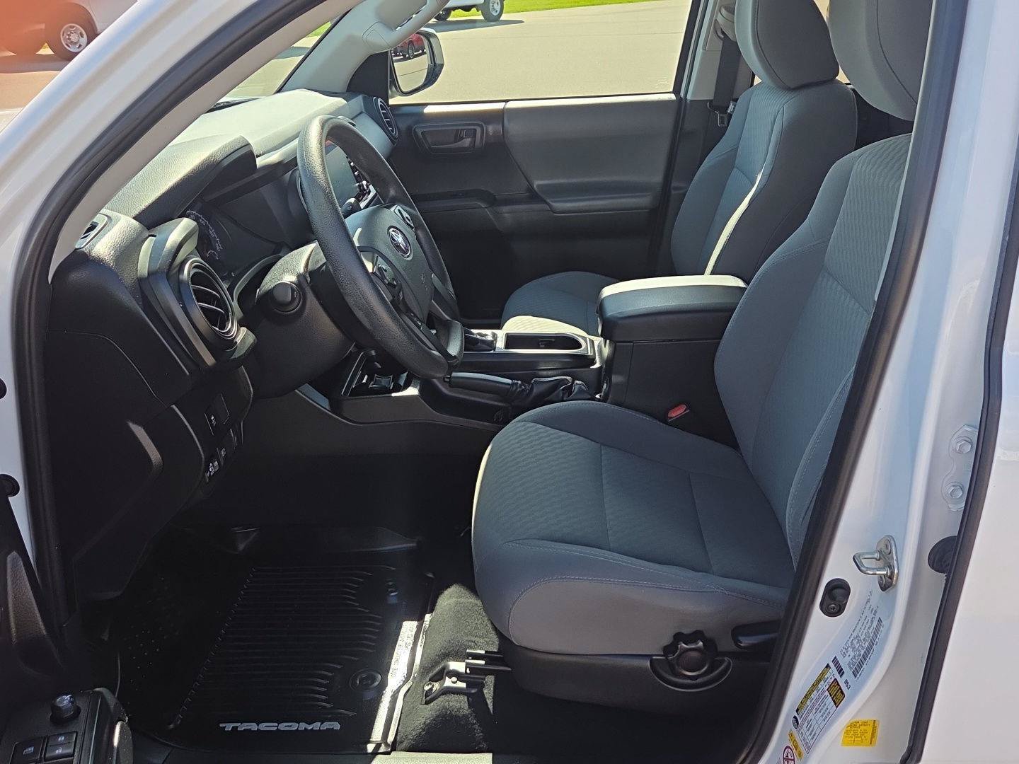 Used 2020 Toyota Tacoma SR AWD/4WD image 21