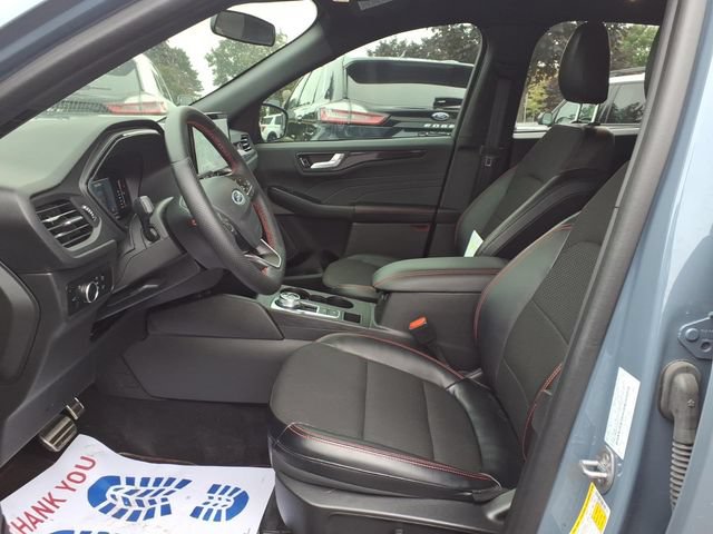 Used 2023 Ford Escape ST-Line w/ Tech Pack #1 AWD/4WD image 12