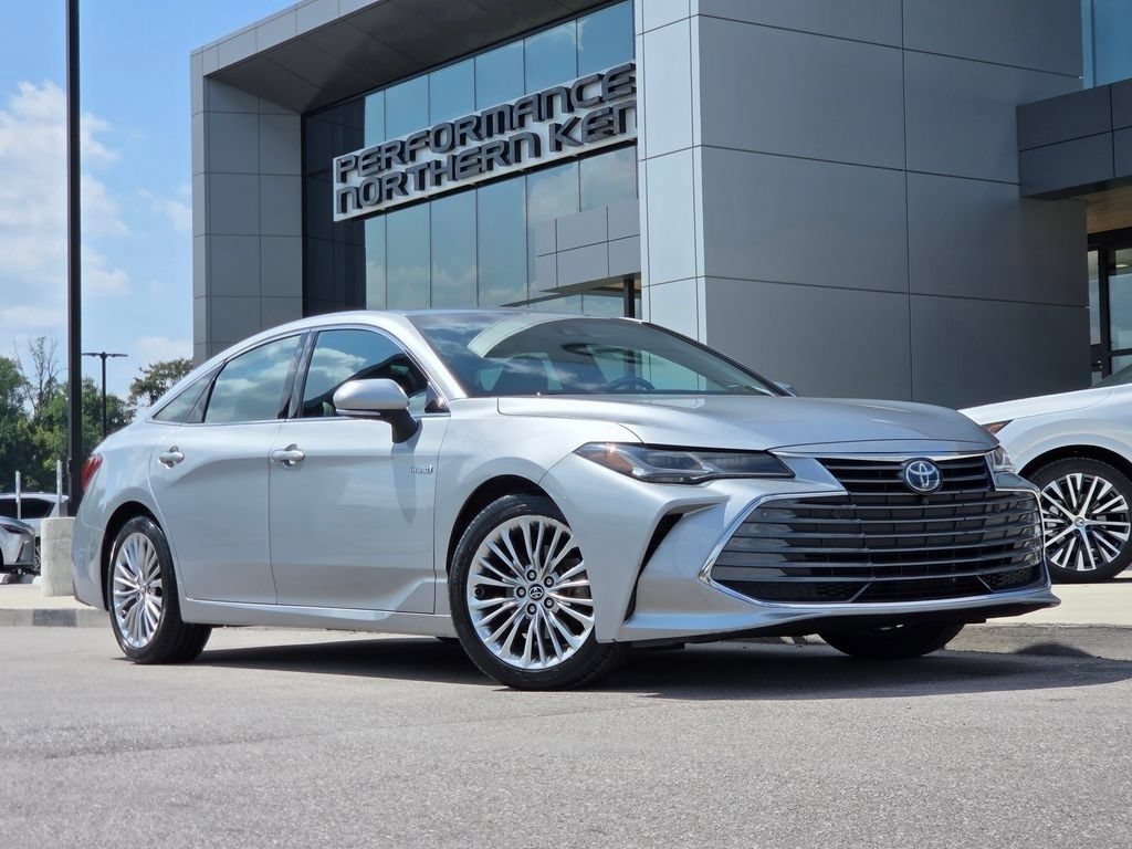 Used 2020 Toyota Avalon Limited w/ Advanced Safety Package FWD image 2