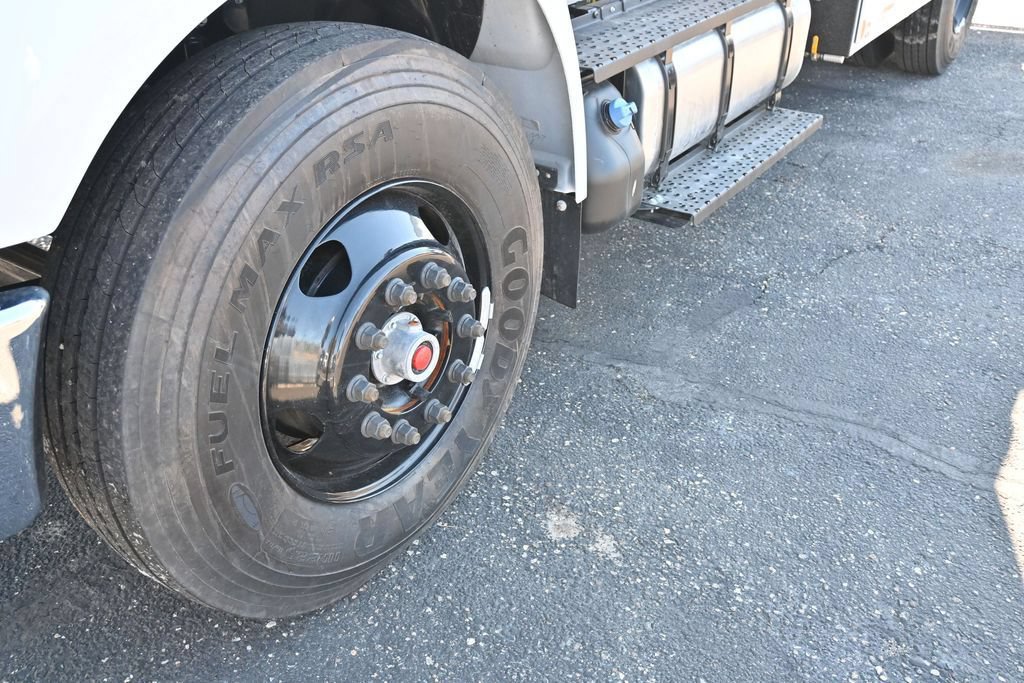 New 2026 Ford F750 2WD SuperCab Super Duty image 13