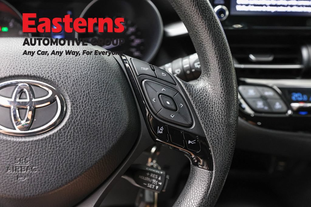 Used 2022 Toyota C-HR Limited FWD image 16