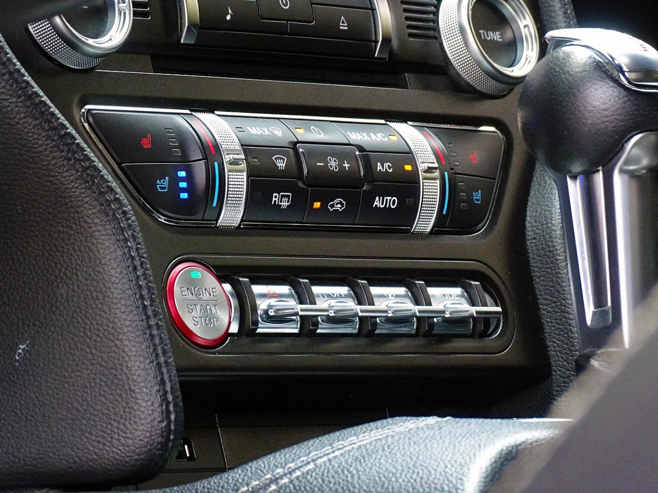 Used 2019 Ford Mustang GT Premium w/ Equipment Group 401A RWD image 28