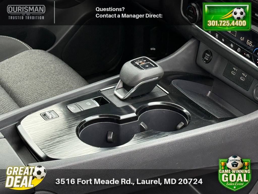 Used 2025 Nissan Rogue SV FWD image 9