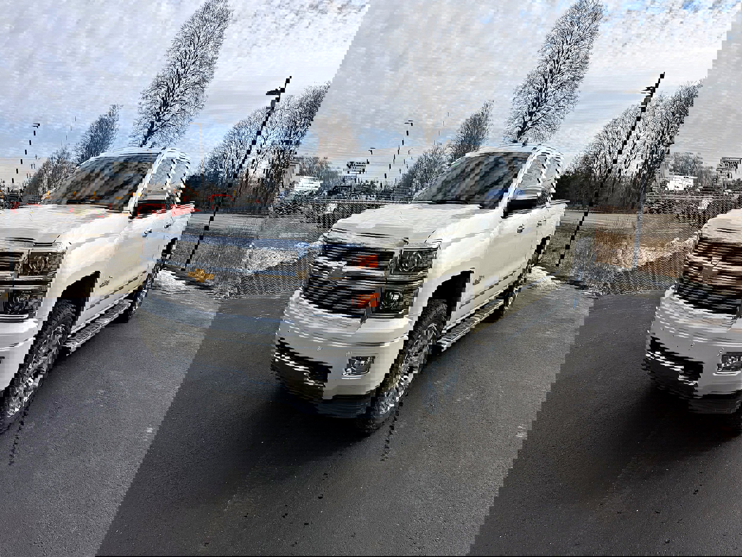 Used 2014 Chevrolet Silverado 1500 High Country w/ High Country Premium Package image 5