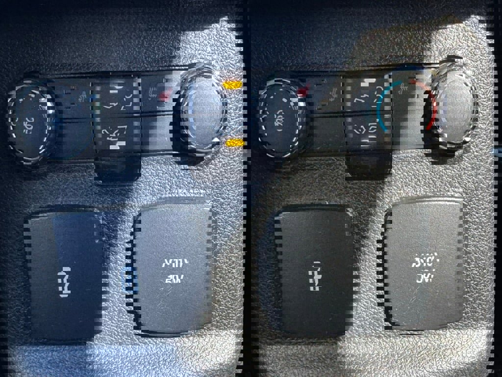 Used 2019 Ford Explorer Limited image 14