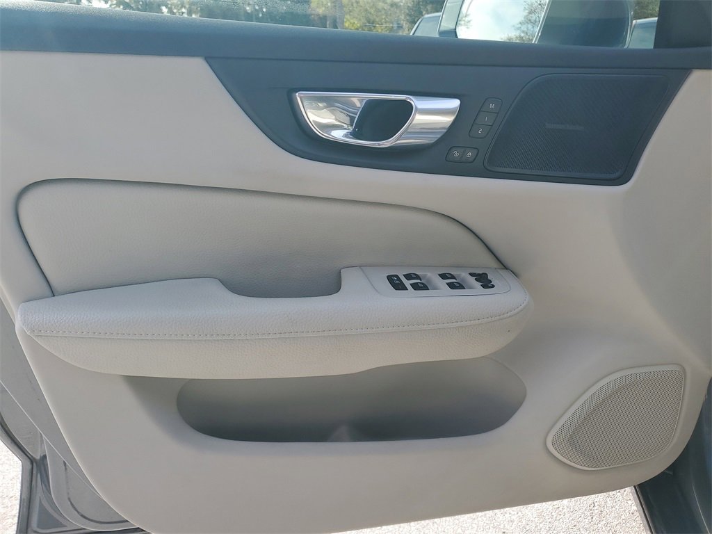 Used 2020 Volvo S60 T6 Inscription image 25