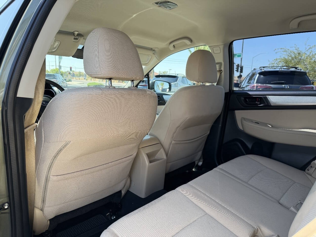 Used 2019 Subaru Outback 2.5i AWD/4WD image 11