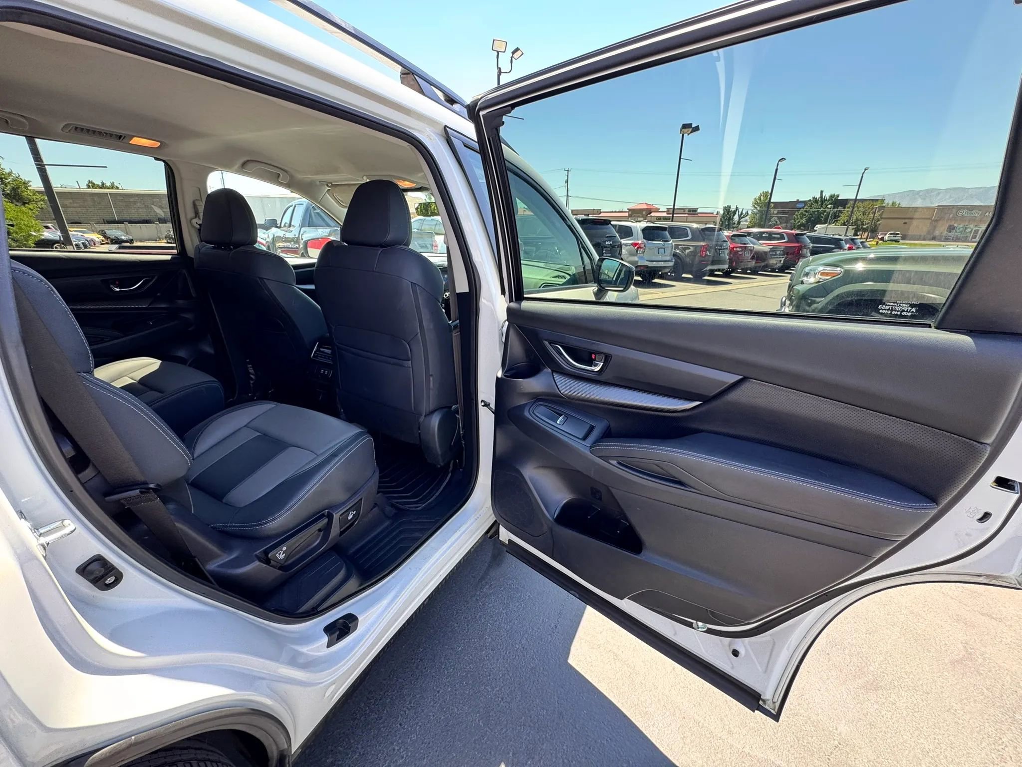 Used 2022 Subaru Ascent Onyx Edition image 27