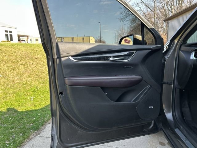 Used 2020 Cadillac XT6 Premium Luxury image 23