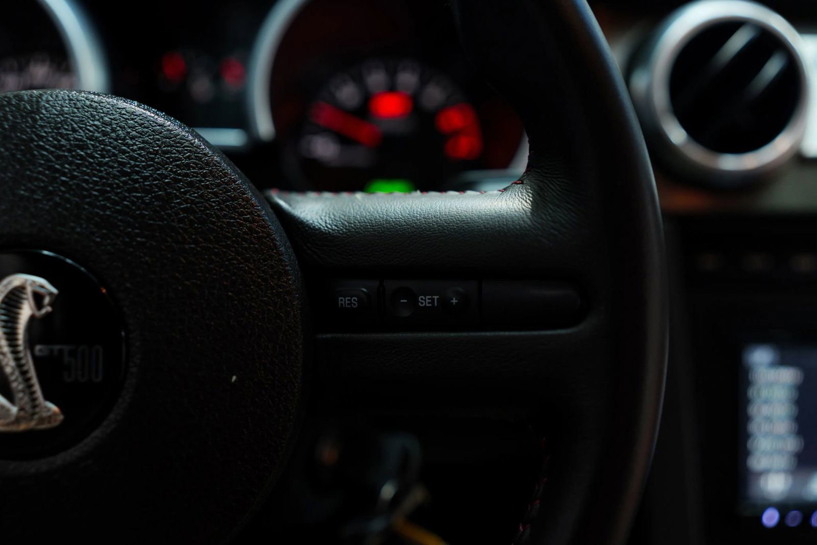 Used 2009 Ford Mustang Shelby GT500 RWD image 30